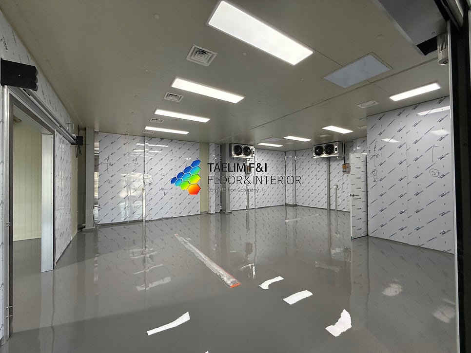 기장 식품 냉동창고: 저온에서도 성능을 유지하는 유크리트 바닥 시공 현장 사진 8